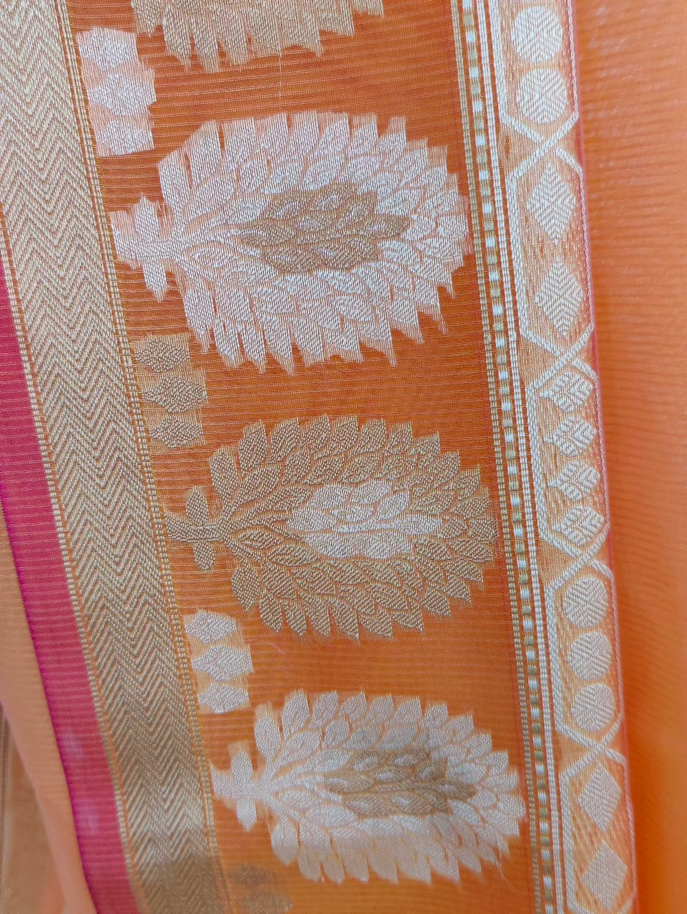 Golden Zari border of Chanderi saree 