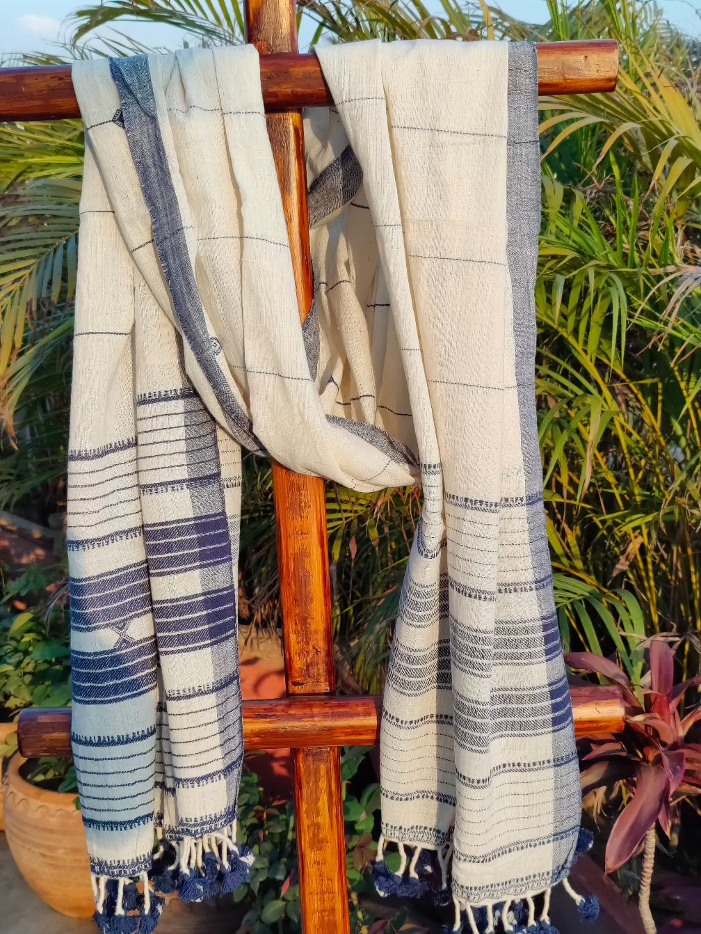 White blue Bhujori Stole - Weave Sutra