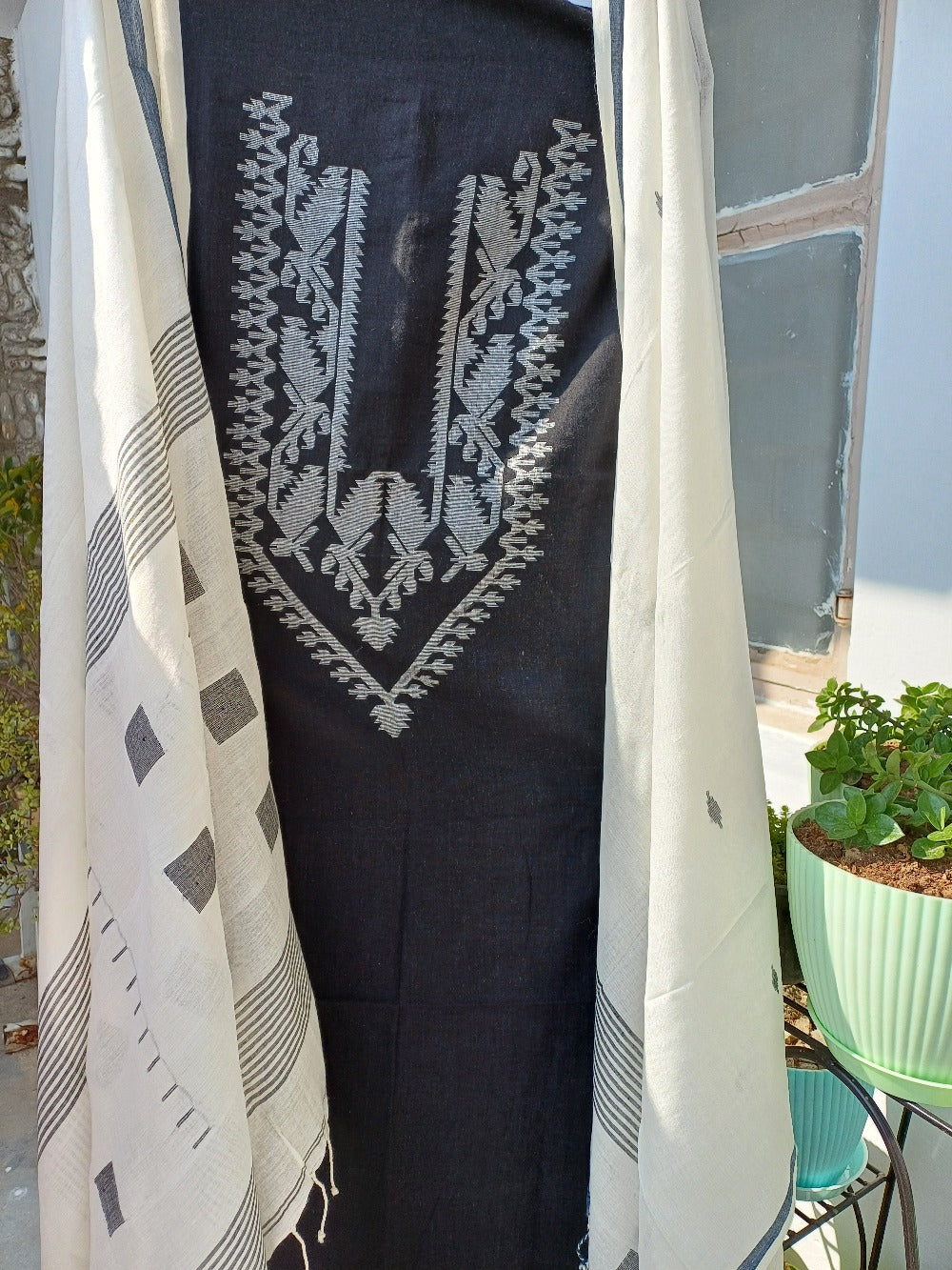 JAMDANI BLACK & WHITE SUIT FABRIC - Weave Sutra