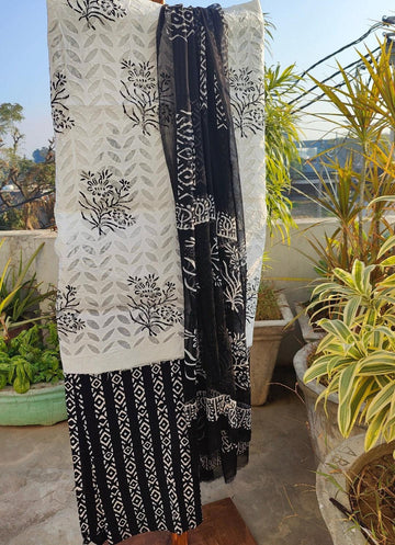 WHITE AND BLACK BLOCK PRINT COTTON SUIT SET - Weave Sutra