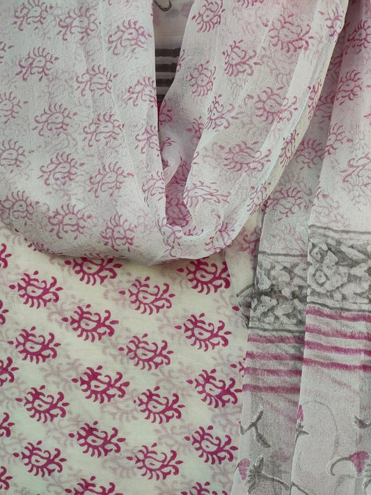 WHITE PINK BLOCK PRINT SUIT SET. - Weave Sutra