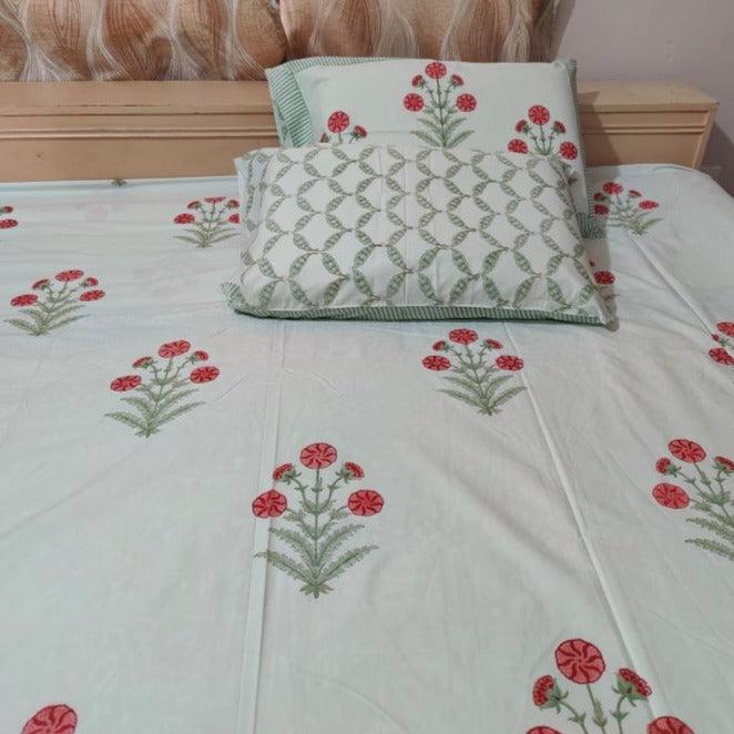 RED ROSE BUNCH BED SHEET - Weave Sutra